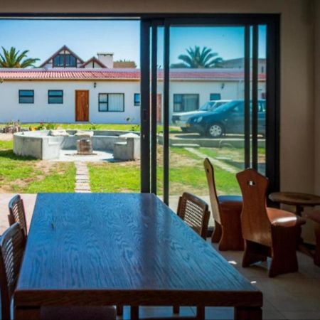 Beach Garden Guesthouse With Self Catering Суакопмунд Екстериор снимка