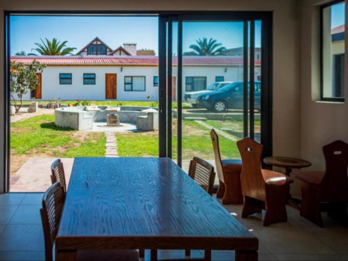 Beach Garden Guesthouse With Self Catering Суакопмунд Екстериор снимка