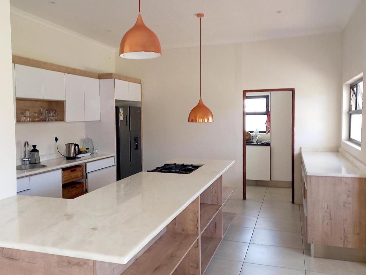 Beach Garden Guesthouse With Self Catering Суакопмунд Екстериор снимка